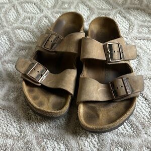 Used women’s Birkenstocks . Brown leather. See photos for condition. Size 39